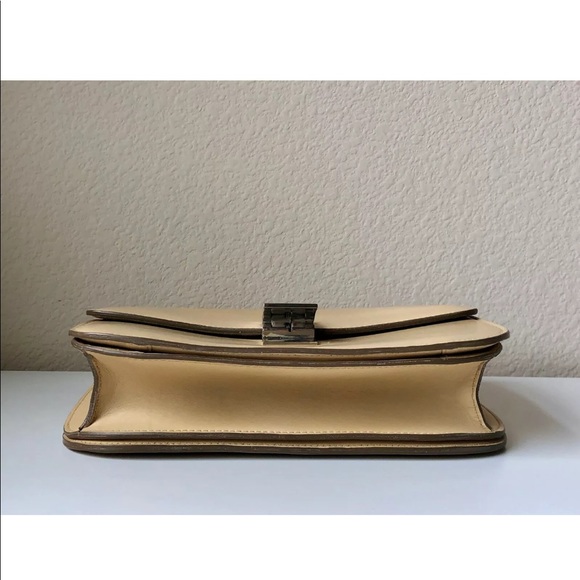 Authentic Celine Medium Box Bag in Beige - Picture 4 of 8